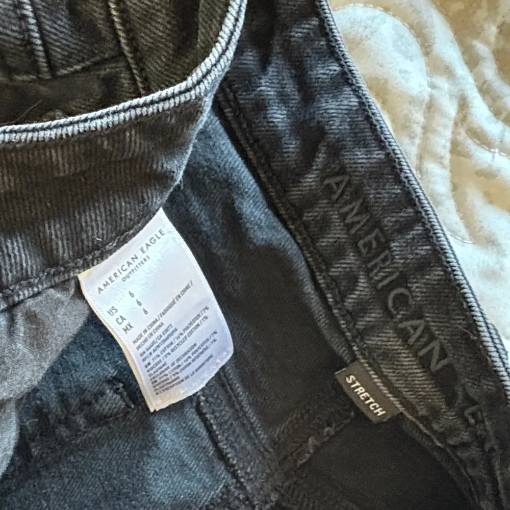 American Eagle Black Denim Mom Shorts - Picture 2 of 4